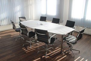 Agencja nieruchomości w Polsce - lepiej we franczyzie, czy na własną rękę?