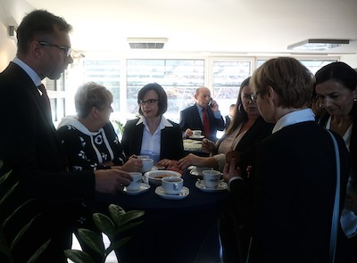 Jak założyć biuro nieruchomości bez licencji?